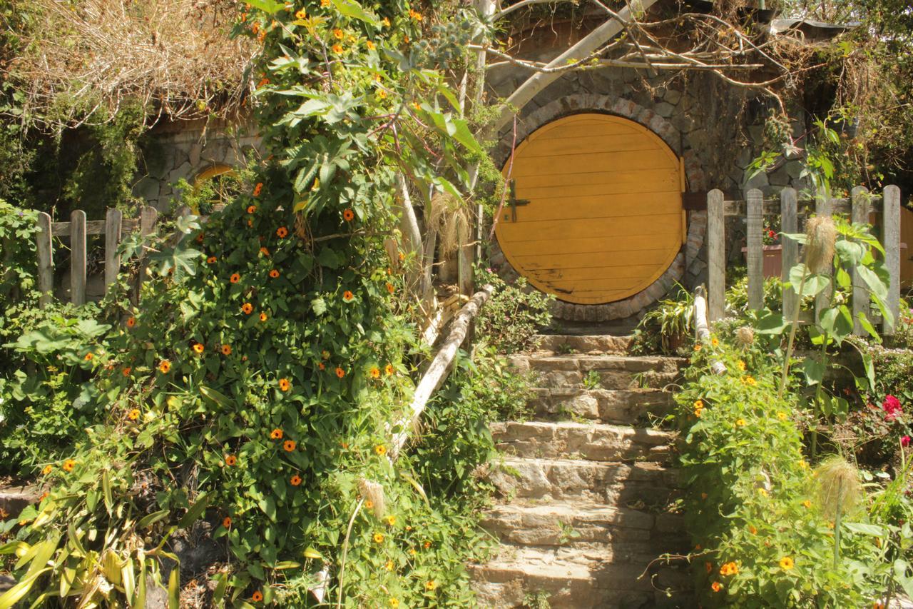 Hotel The Hobbit La Comarca Nueva San Salvador Exterior foto