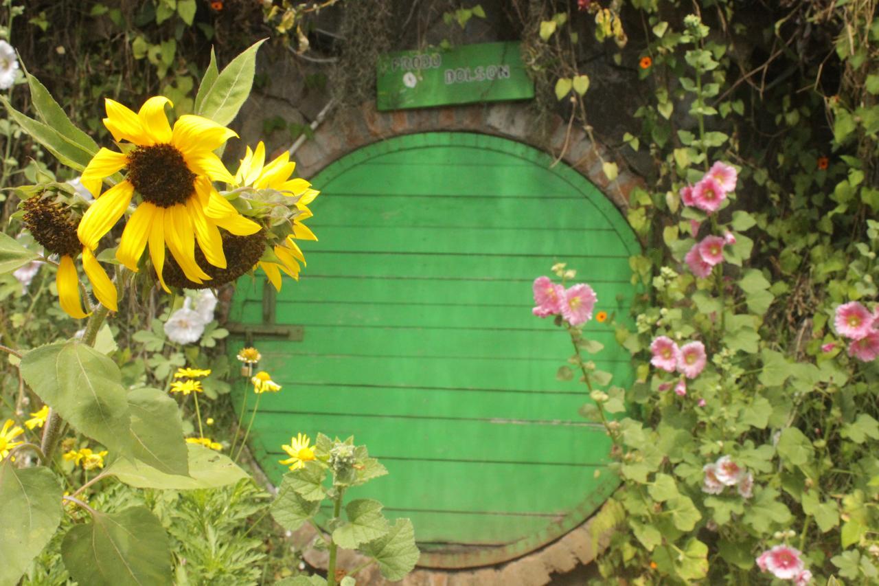 Hotel The Hobbit La Comarca Nueva San Salvador Exterior foto