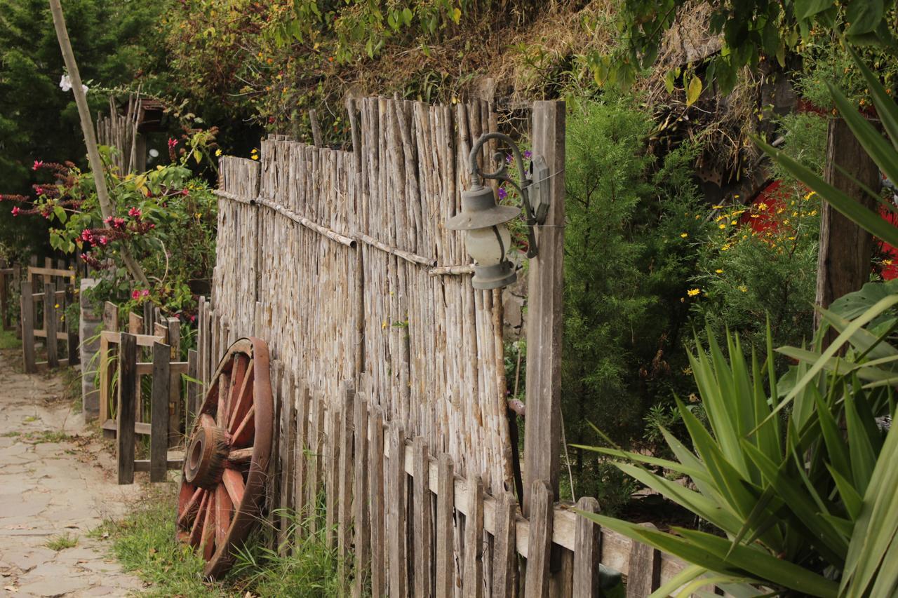 Hotel The Hobbit La Comarca Nueva San Salvador Exterior foto